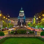 Imperial Deluxe * Praga