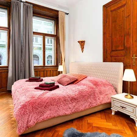 Imperial Deluxe * Praga